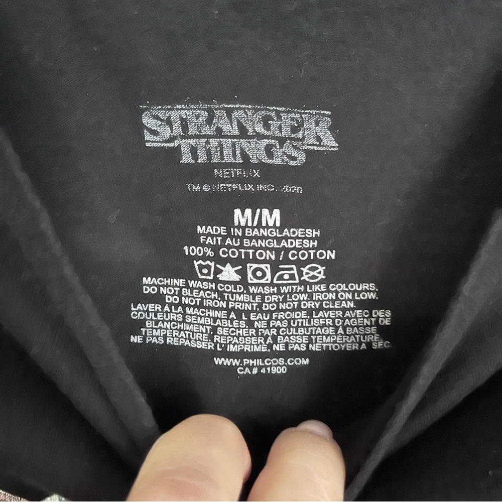 STRANGER THINGS CHARACTER GROUP T-SHIRT - Picture 5 of 5